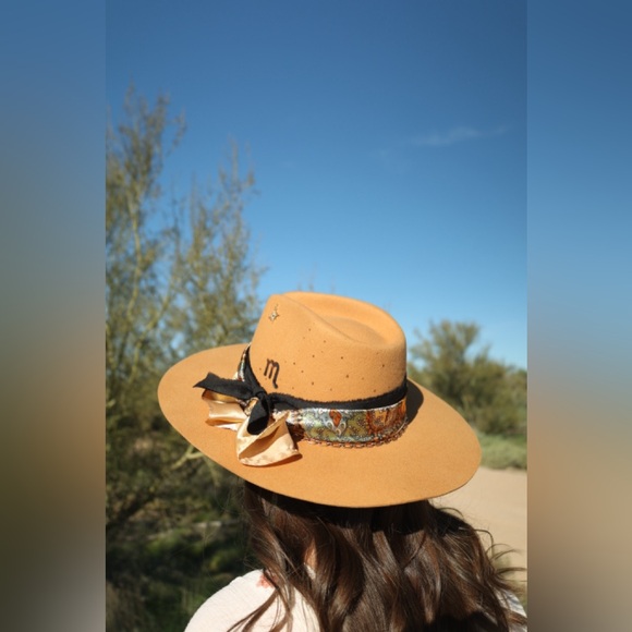 Scorpio Zodiac Hat - Picture 3 of 6